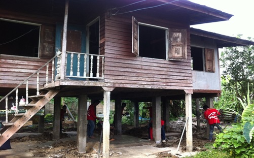โครงการช่วยเหลือผู้ประสบภัยแผ่นดินไหว จังหวัดเชียงราย  นายสมร บุญส่ง