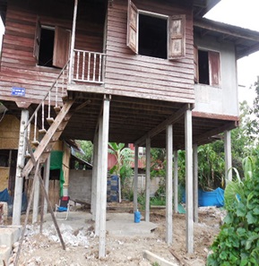 โครงการช่วยเหลือผู้ประสบภัยแผ่นดินไหว จังหวัดเชียงราย  นายสมร บุญส่ง