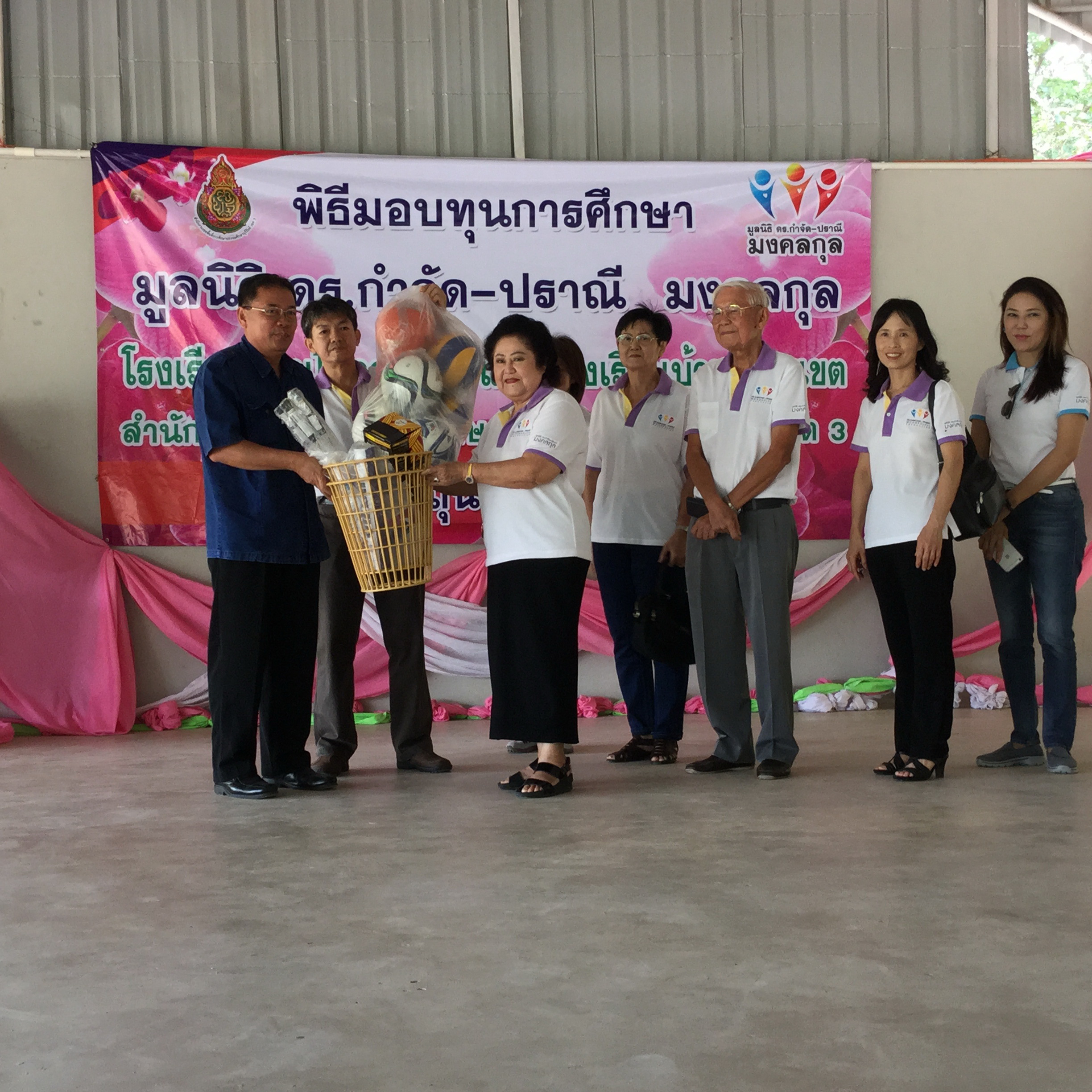 จังหวัดบุรีรัมย์ : โรงเรียนบ้านนิคมเขต ตำบลหนองไทร อำเภอนางรอง จังหวัดสุรินทร์