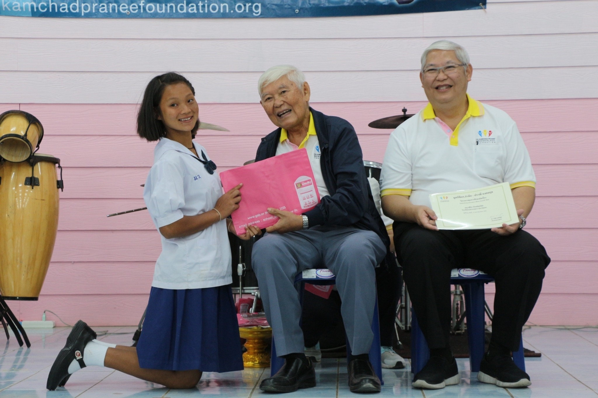 จังหวัดตาก : พิธีมอบทุนการศึกษา โครงการทุนการศึกษาต่อเนื่อง