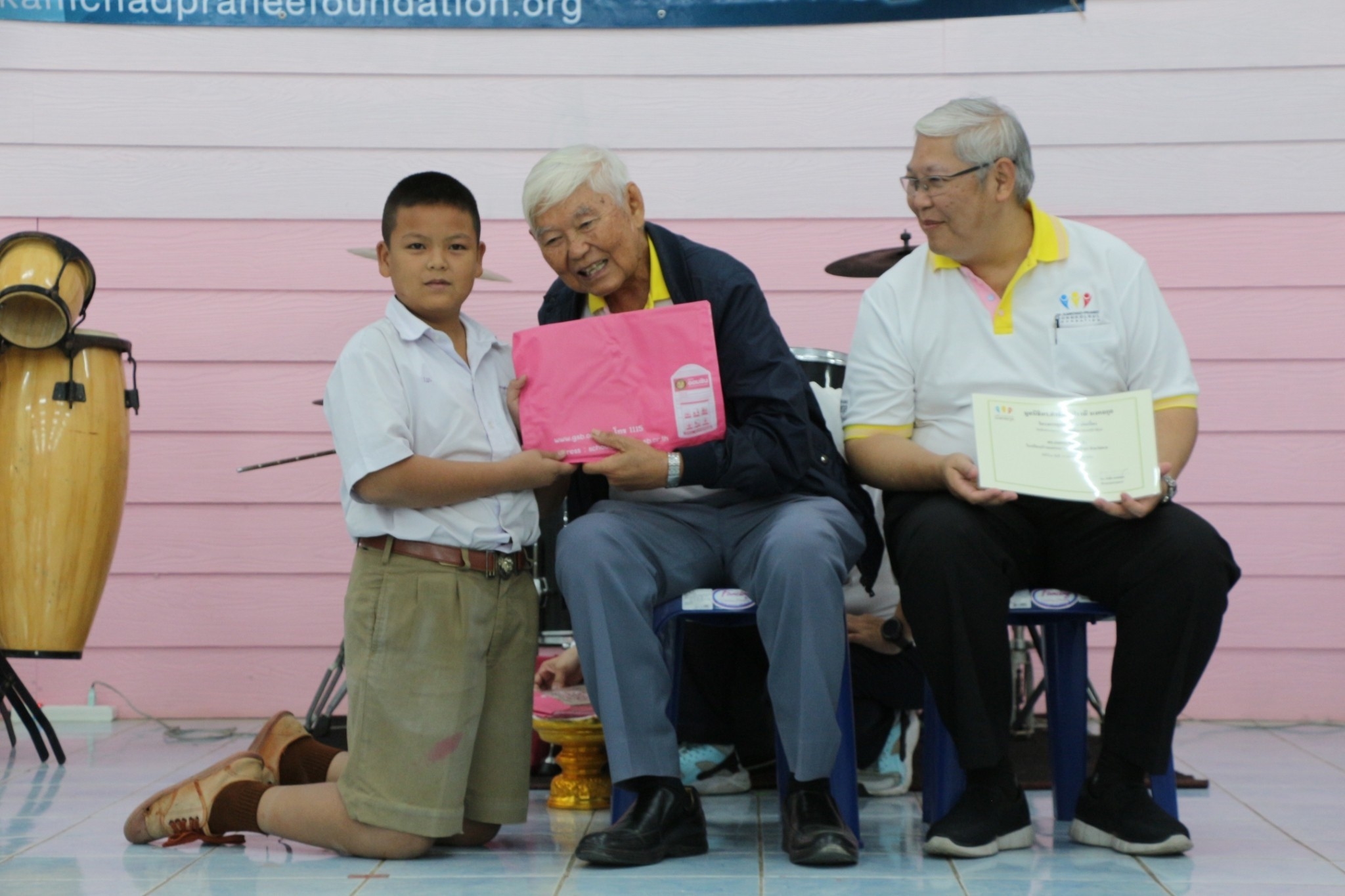 จังหวัดตาก : พิธีมอบทุนการศึกษา โครงการทุนการศึกษาต่อเนื่อง