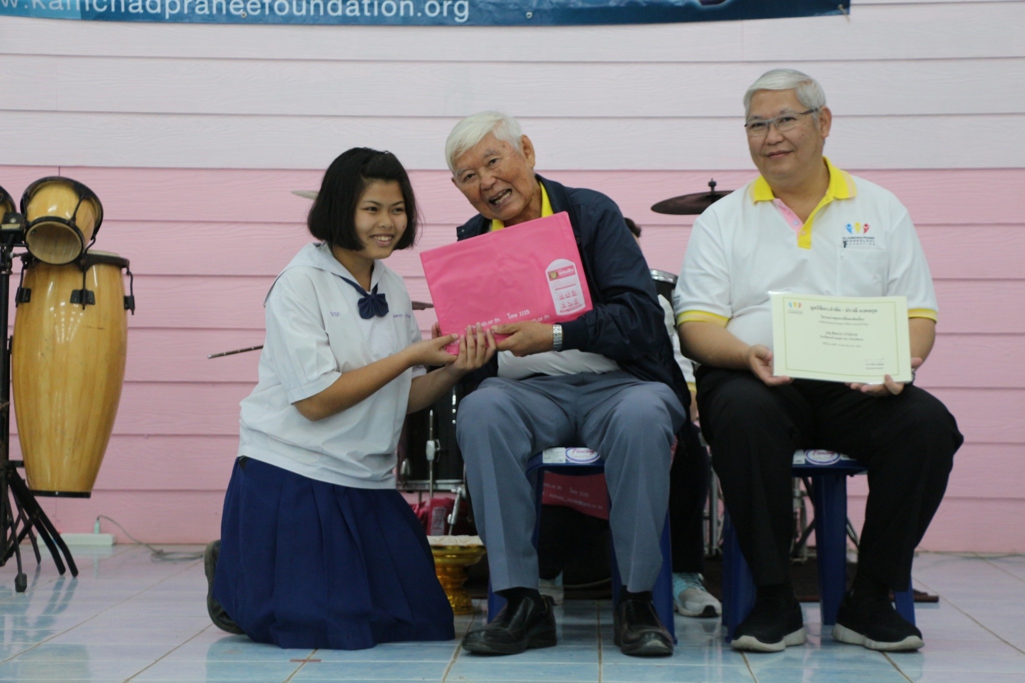 จังหวัดตาก : พิธีมอบทุนการศึกษา โครงการทุนการศึกษาต่อเนื่อง