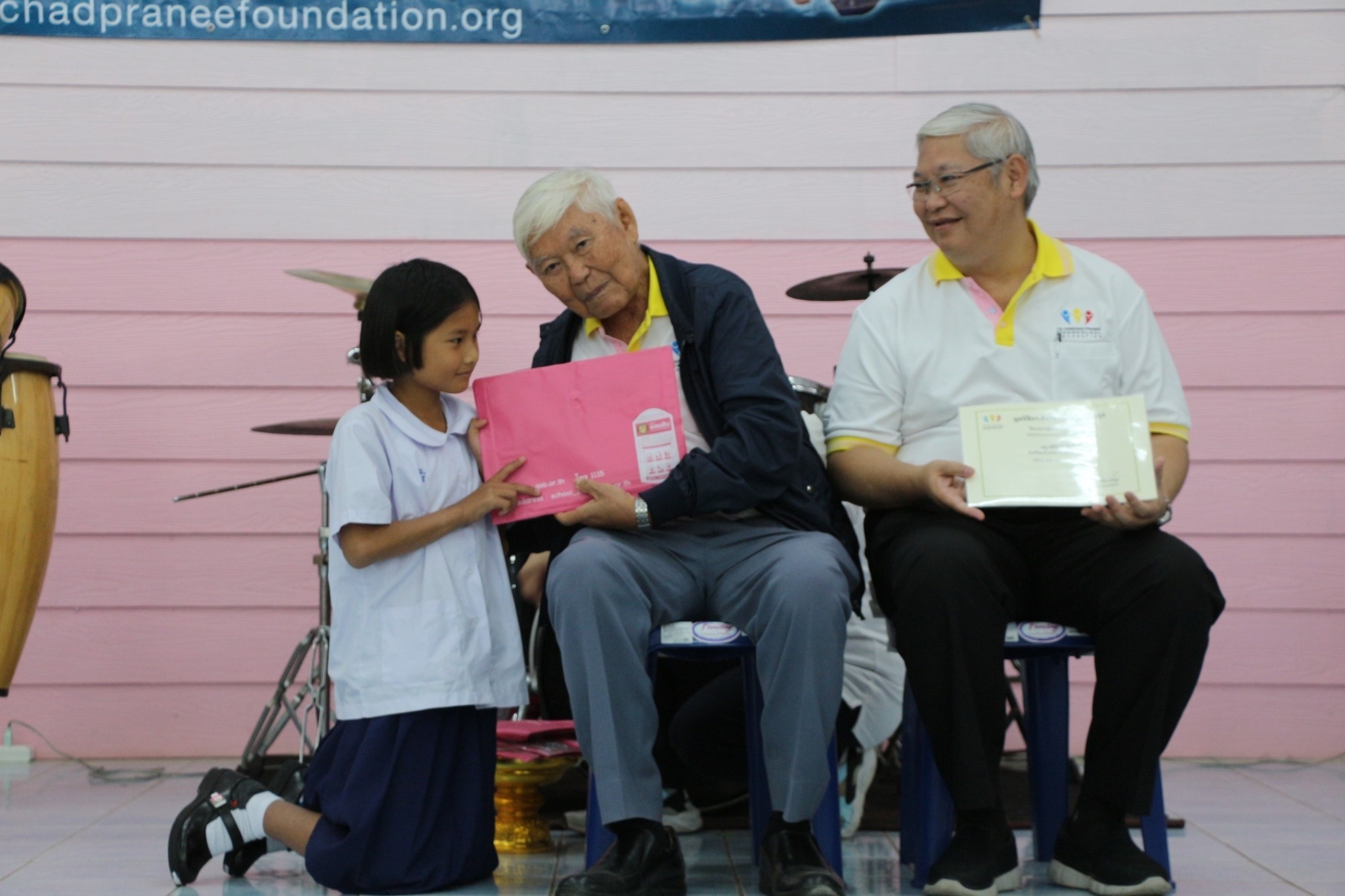 จังหวัดตาก : พิธีมอบทุนการศึกษา โครงการทุนการศึกษาต่อเนื่อง