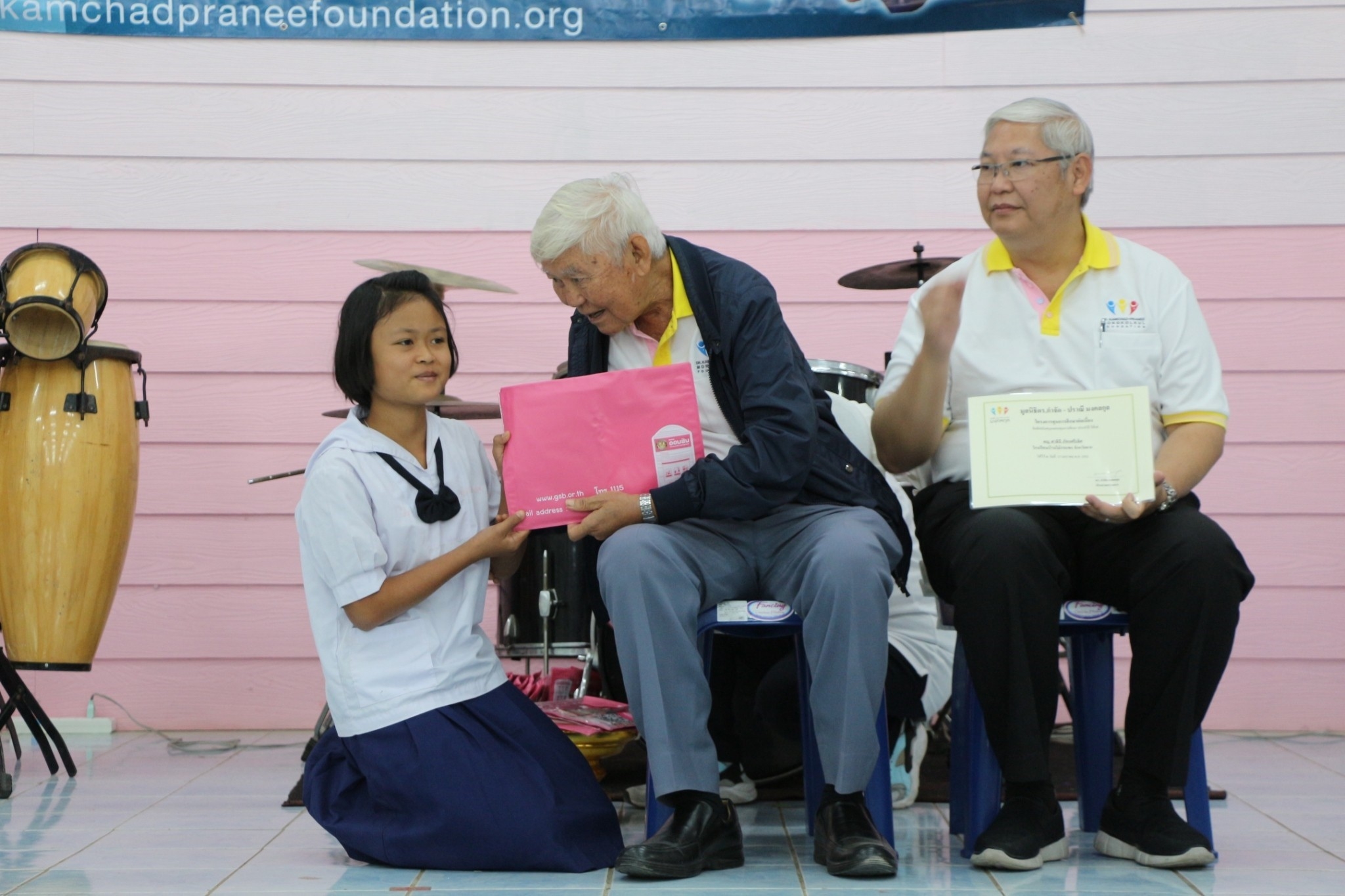 จังหวัดตาก : พิธีมอบทุนการศึกษา โครงการทุนการศึกษาต่อเนื่อง