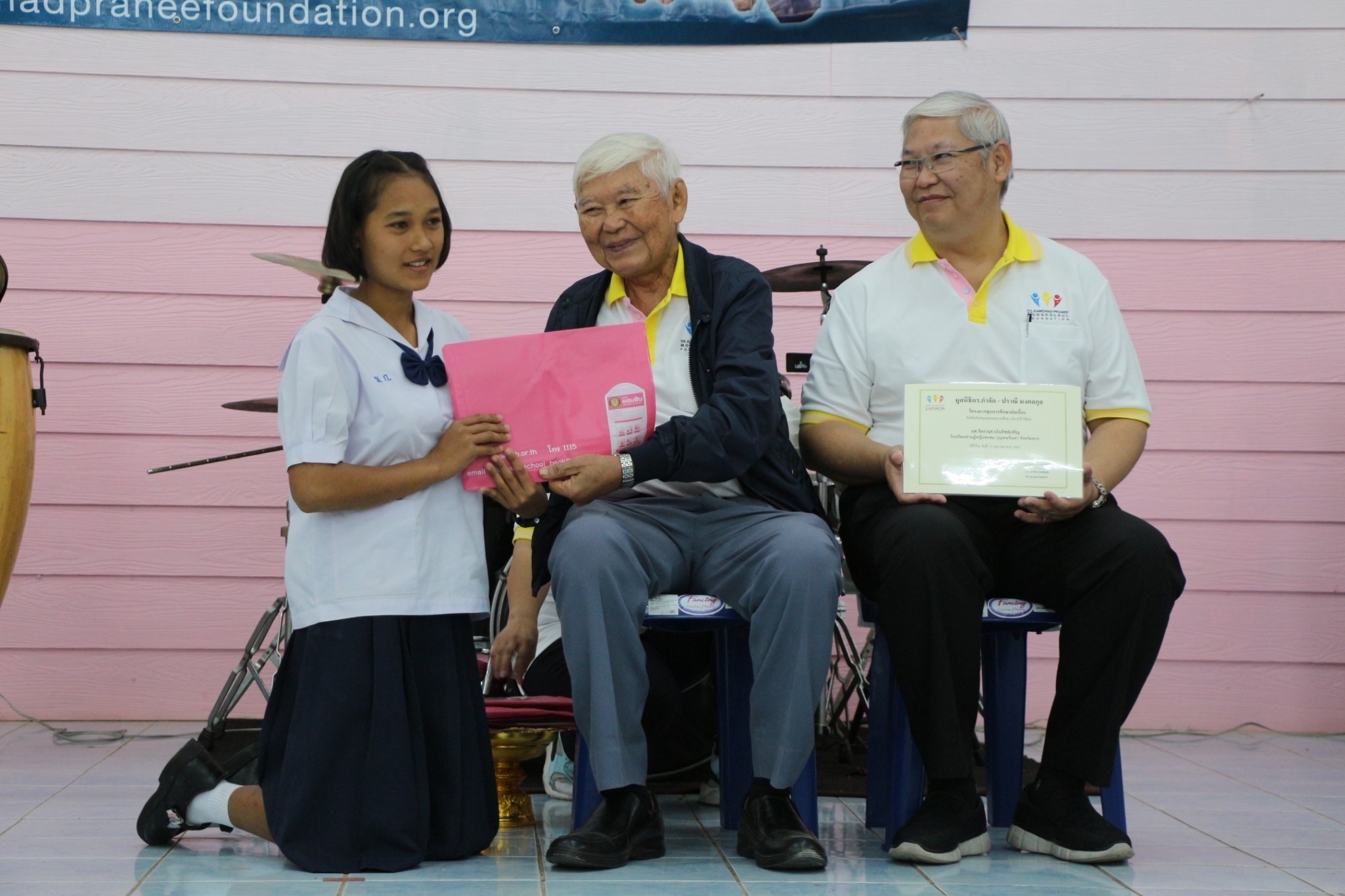 จังหวัดตาก : พิธีมอบทุนการศึกษา โครงการทุนการศึกษาต่อเนื่อง