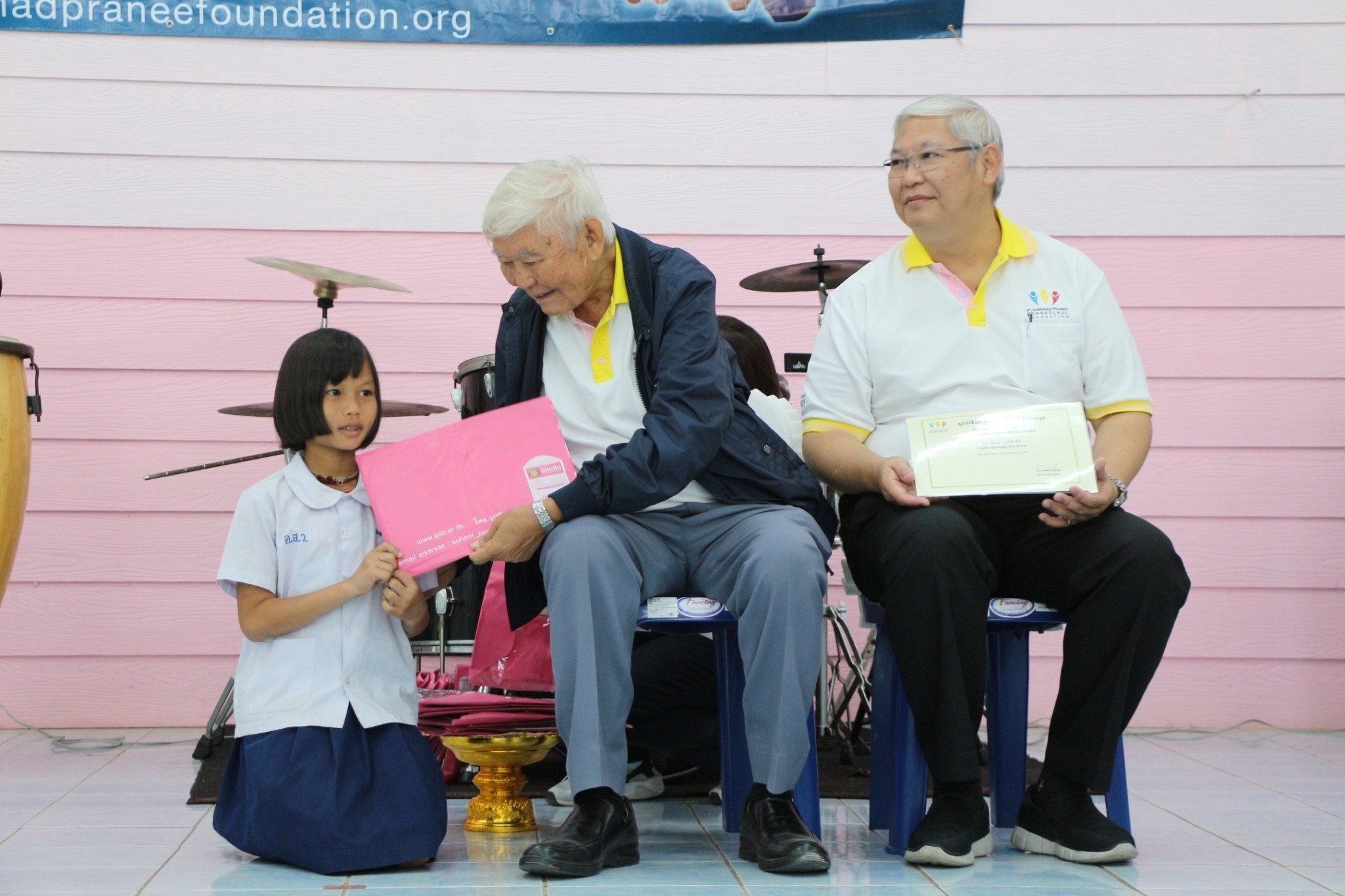 จังหวัดตาก : พิธีมอบทุนการศึกษา โครงการทุนการศึกษาต่อเนื่อง