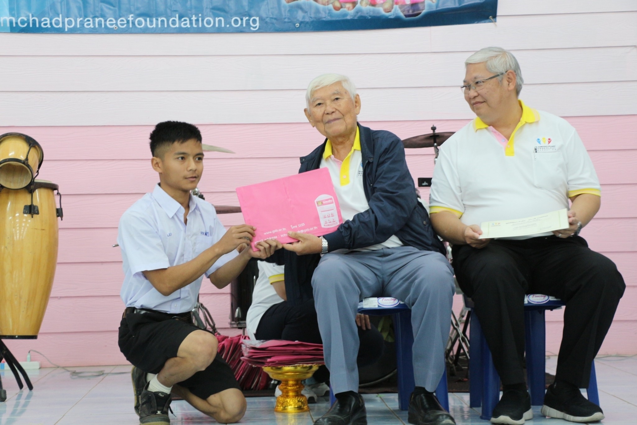 จังหวัดตาก : พิธีมอบทุนการศึกษา โครงการทุนการศึกษาต่อเนื่อง