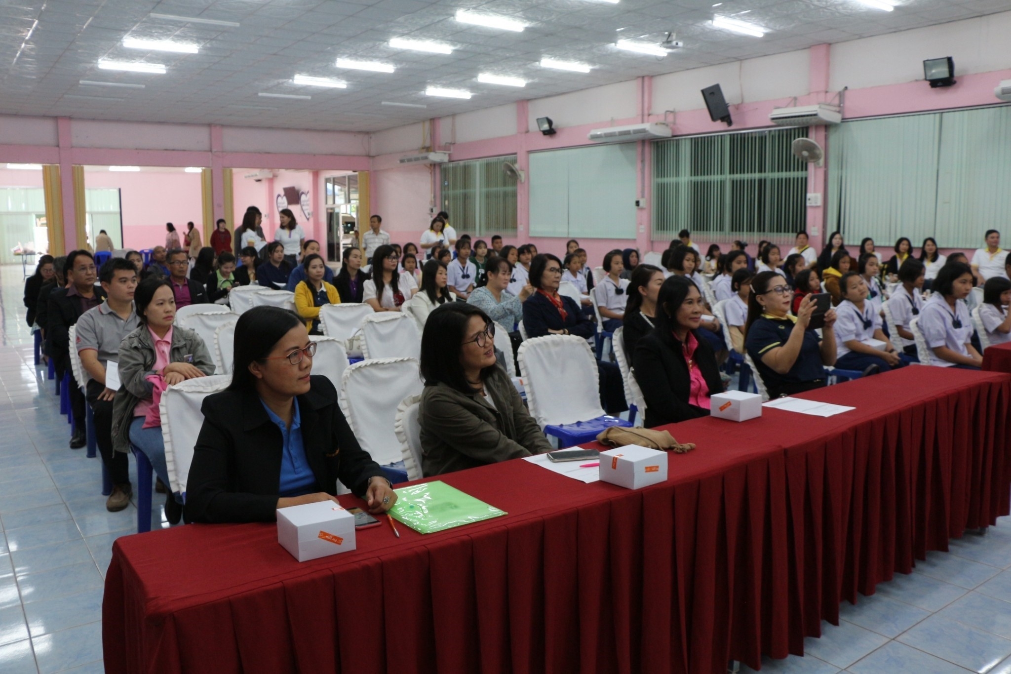 จังหวัดตาก : พิธีมอบทุนการศึกษา โครงการทุนการศึกษาต่อเนื่อง