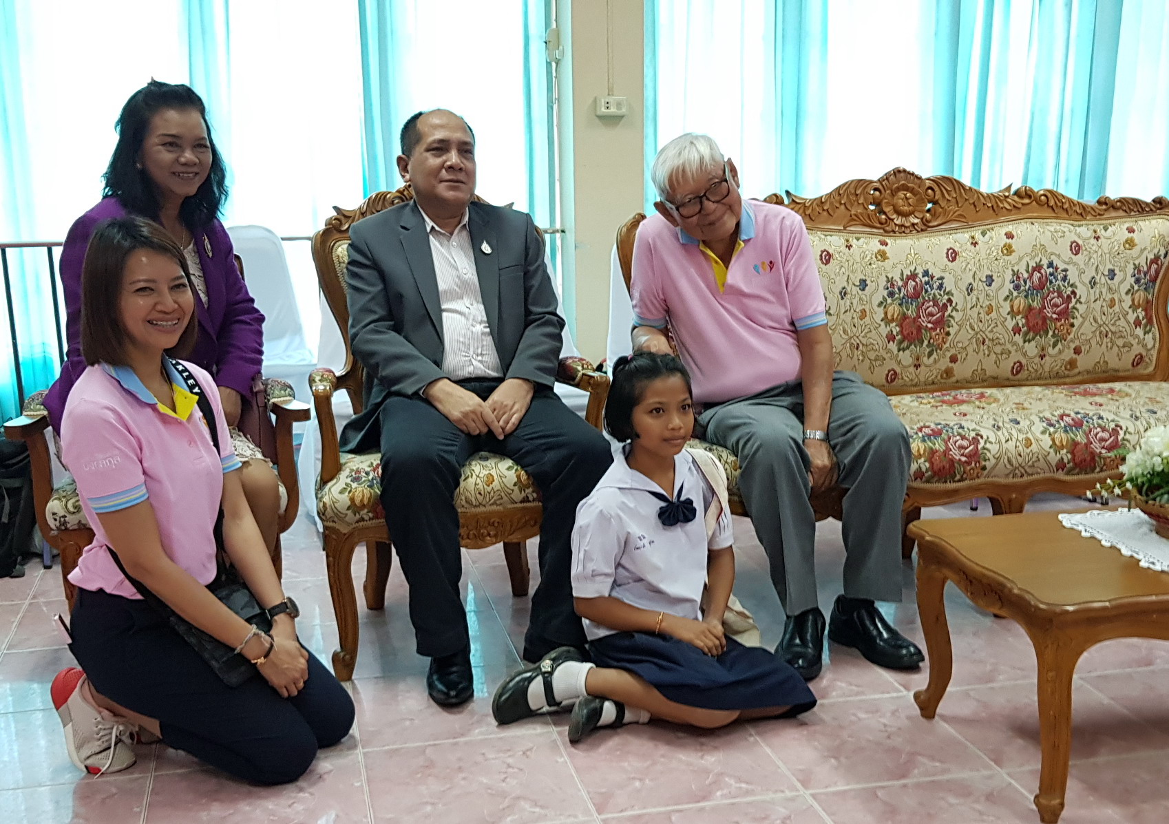 จังหวัดตรัง กะบี่: พิธีมอบทุนการศึกษา โครงการทุนการศึกษาต่อเนื่อง