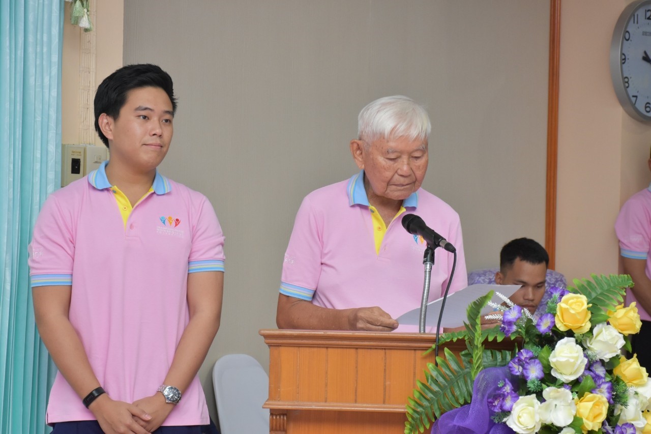 จังหวัดตรัง กะบี่: พิธีมอบทุนการศึกษา โครงการทุนการศึกษาต่อเนื่อง